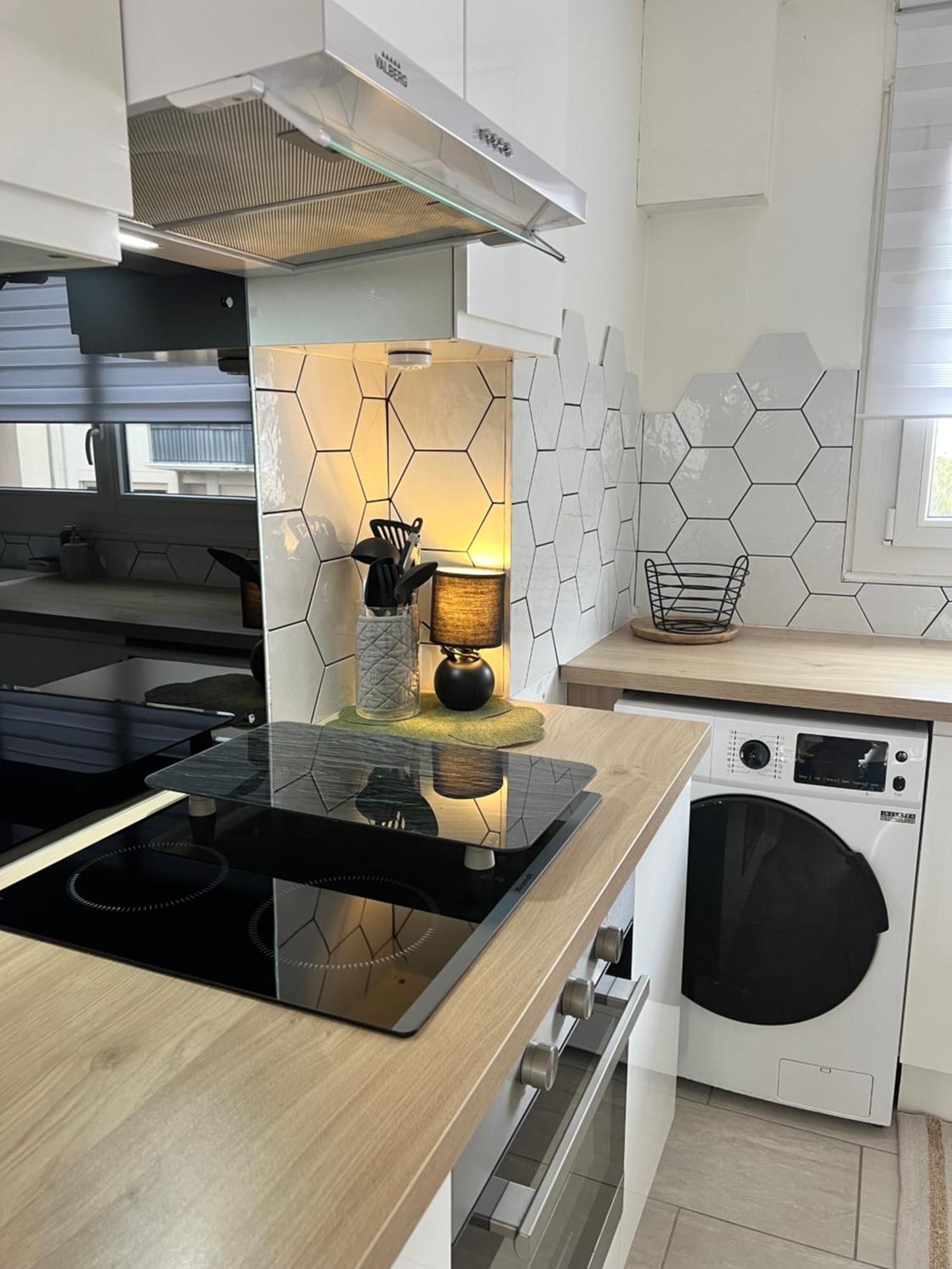 Ferienwohnung Le Bellevue - T3 - Gare & Les Jardins Darcy - Parking Free Dijon Exterior foto